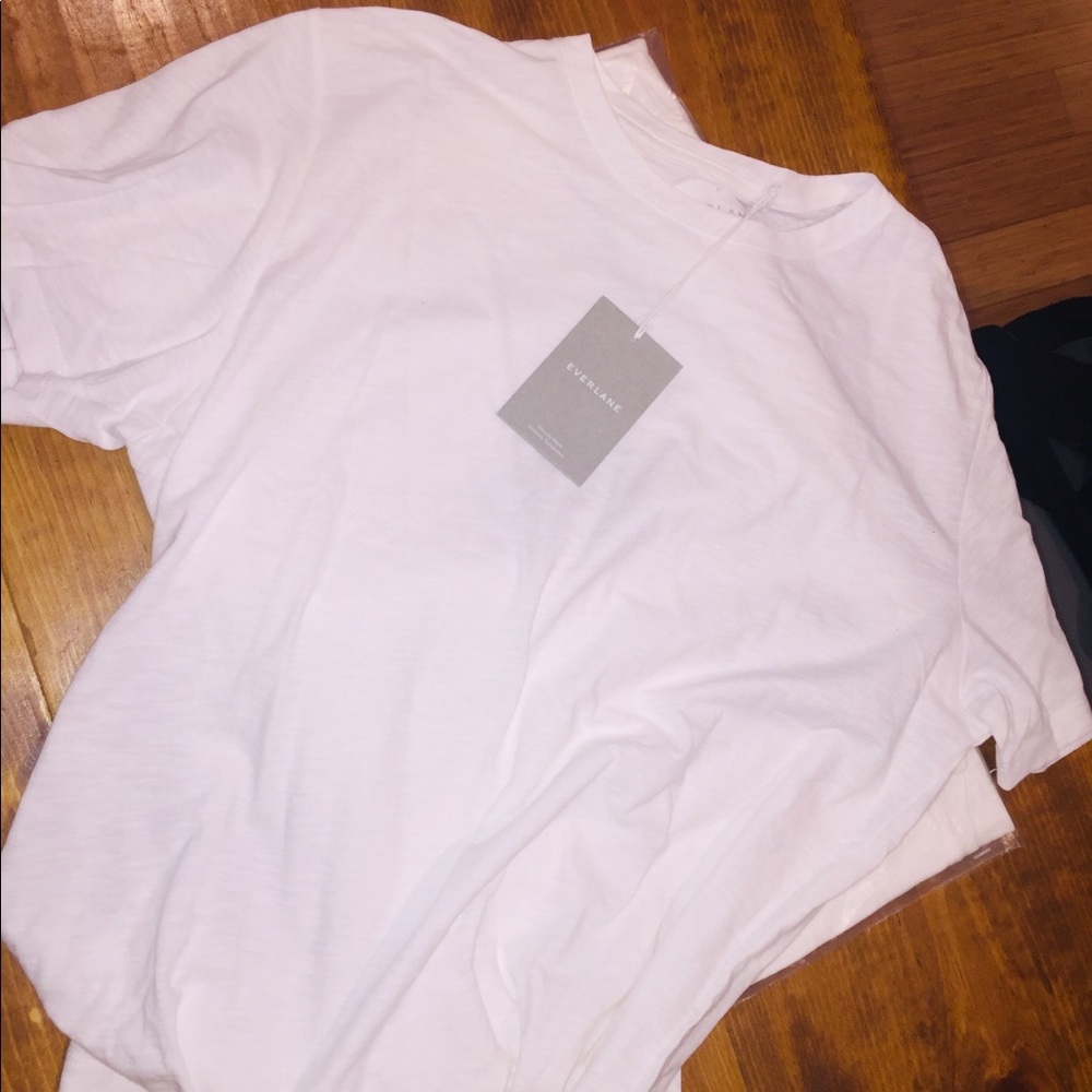 Everlane XL Air Crew Tee in white.